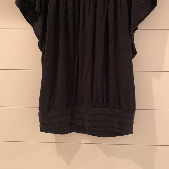 Express Black Top - Picture 4 of 7